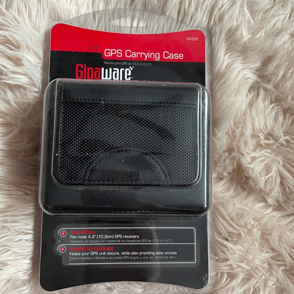 Gigaware gps carrying case 4.3 magnetic close